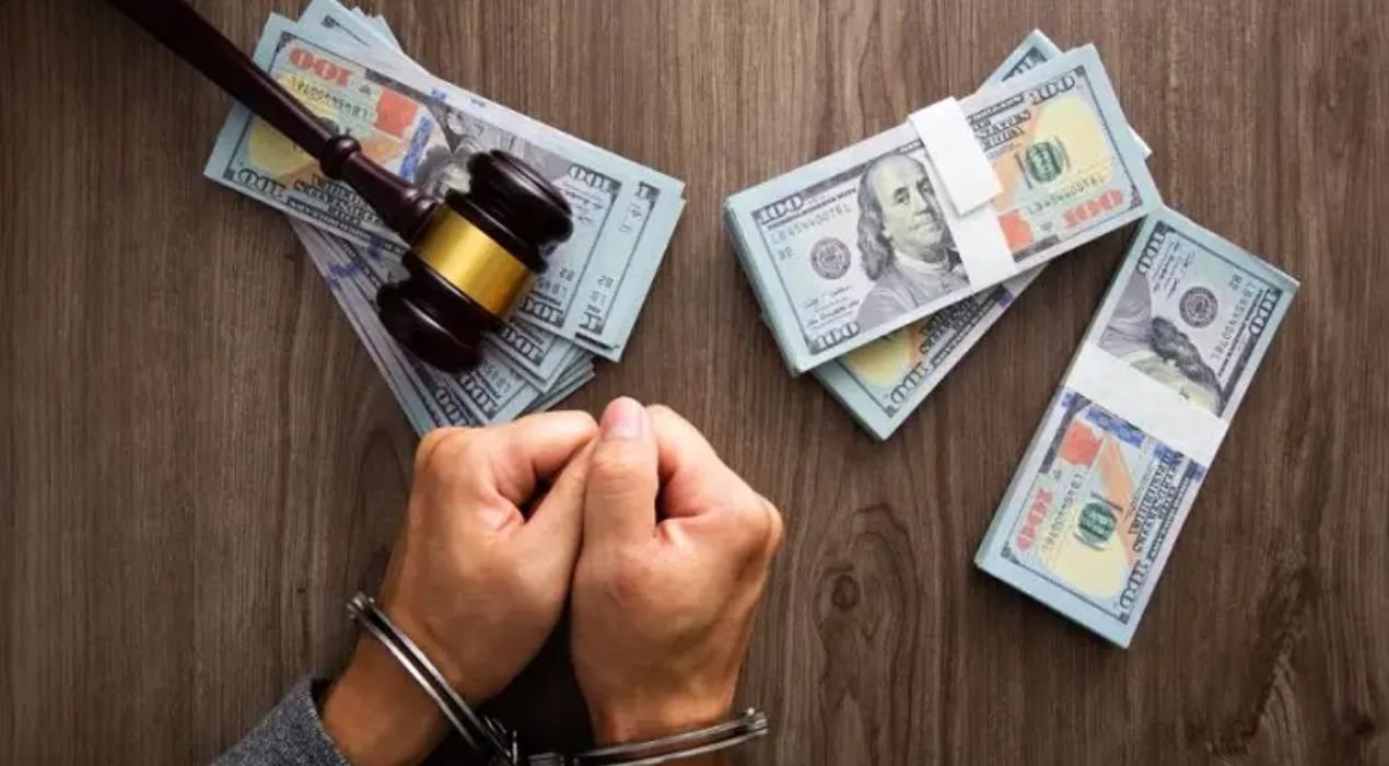 عقوبة غسيل الاموال