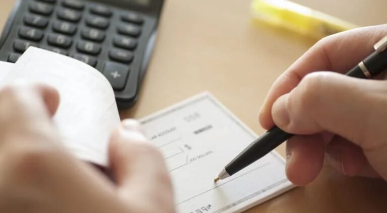 متى يسقط الشيك بدون رصيد