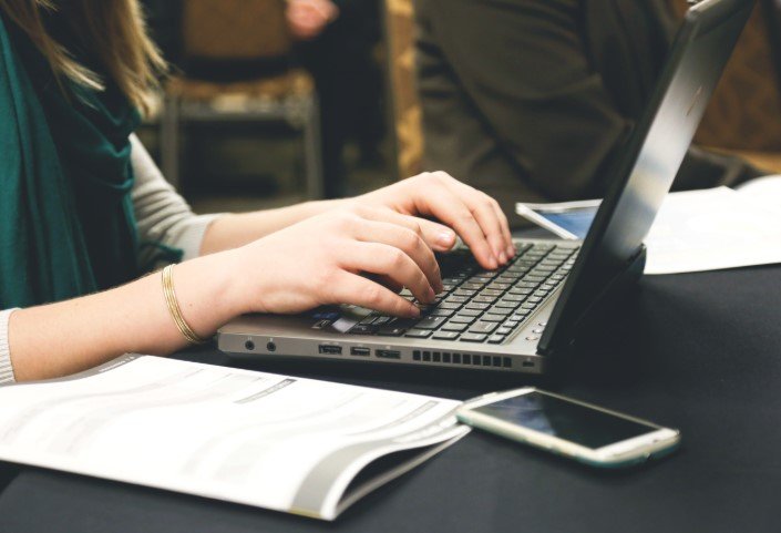 تقديم شكوى في مجموعة العمل اون لاين