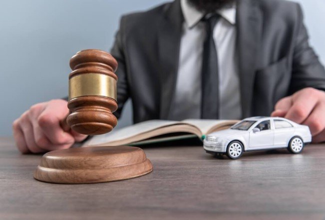 محامي حوادث مرورية 