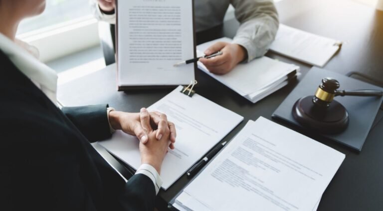 دليل الاستشارات القانونية لمكتب العمل​ ودورها في حماية الموظف