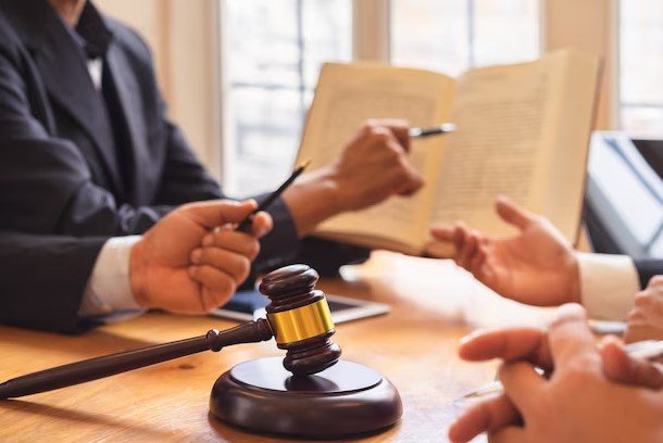 استشارة محامي عمالي