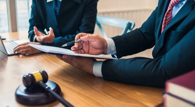 محامي قضايا الفصل التعسفي​