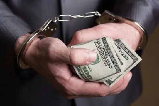  قضايا الاحتيال المالي