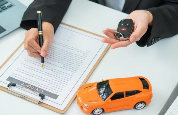 كم رسوم نقل ملكية السيارة