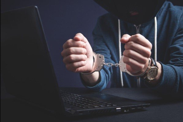 عقوبة الجرائم الالكترونية في السعودية​